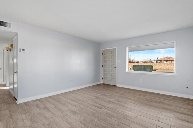 Building Photo - 9520 Kilmaltie Dr