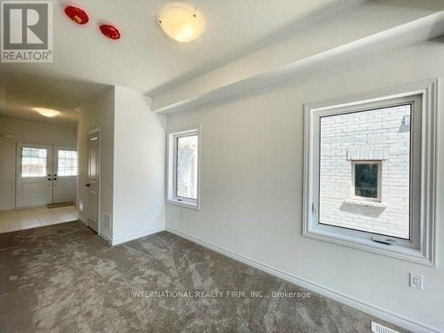 Photo du bâtiment - 240 Ridley Cres