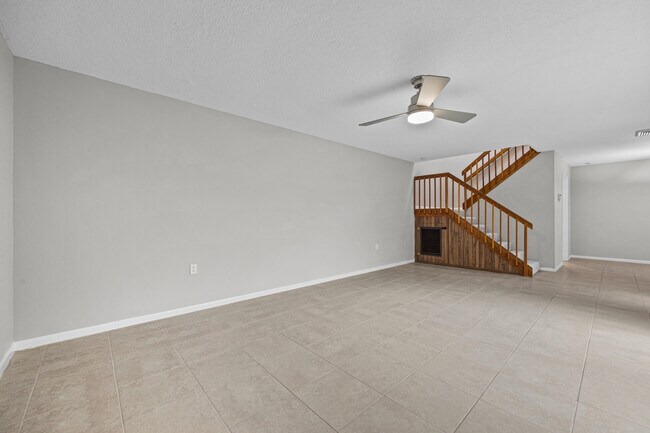 Building Photo - 5814 SE Windsong Ln