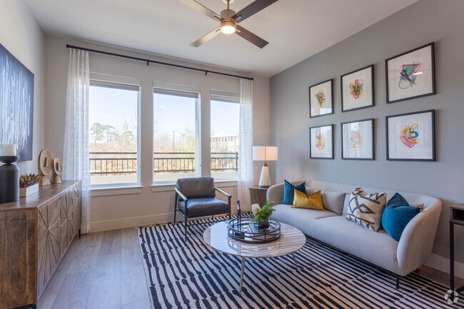 1 BR, 1 BA - 709 SF - Live at Memorial