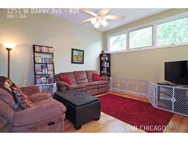 Foto principal - 1251 W Barry Ave