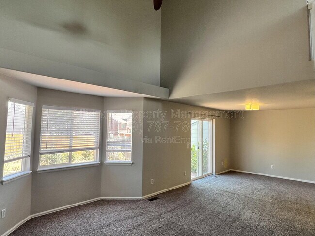 Building Photo - 5671 Vermillion Bluffs Dr