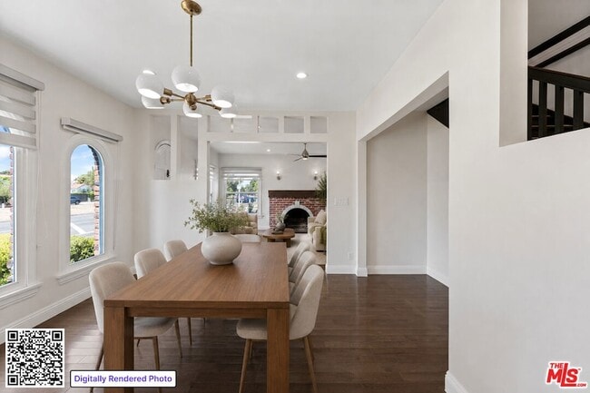 Building Photo - 5245 S San Vicente Blvd