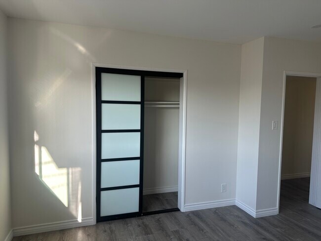 Foto del edificio - 11903 Eucalyptus Ave