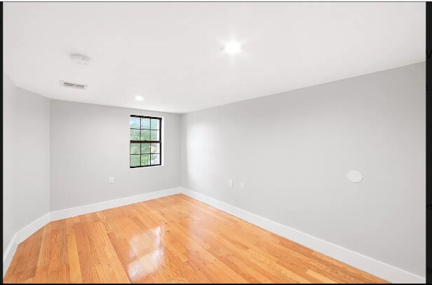 Foto del edificio - 1254 Bushwick Ave