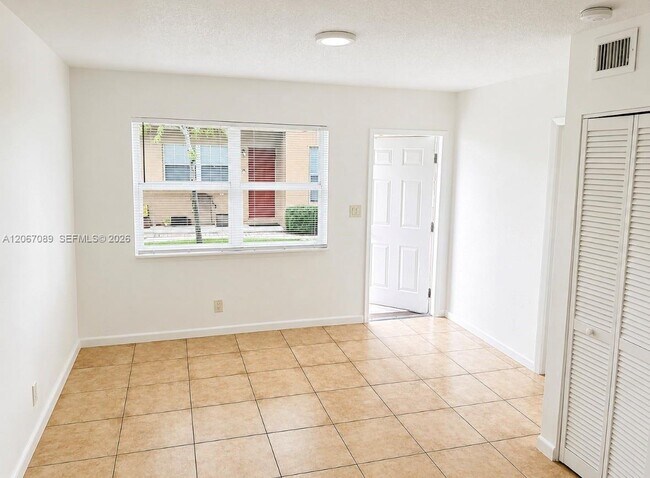 Foto del edificio - 272 SW 3rd St