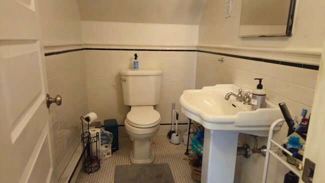 Foto del edificio - 1 Woodstock Ave