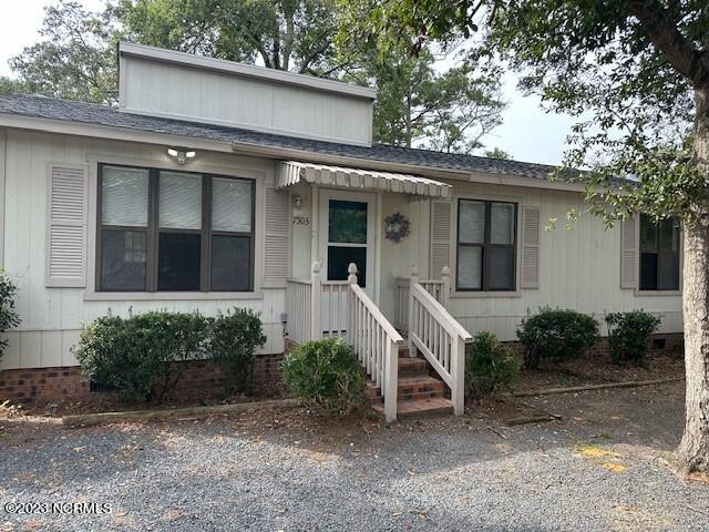 Foto principal - 7503 E Oak Island Dr