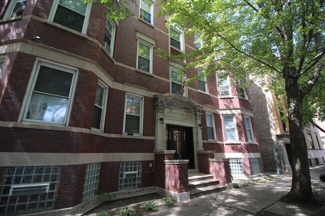 6 flat building in North Center - 3848 N Damen Ave