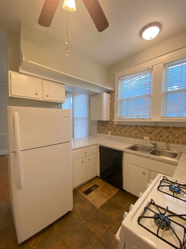 Building Photo - 44 N Belvedere Blvd
