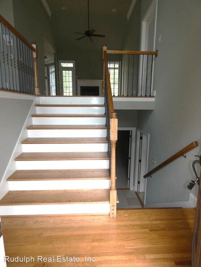 Building Photo - 4 br, 3 bath House - 273 Woodbridge Trail