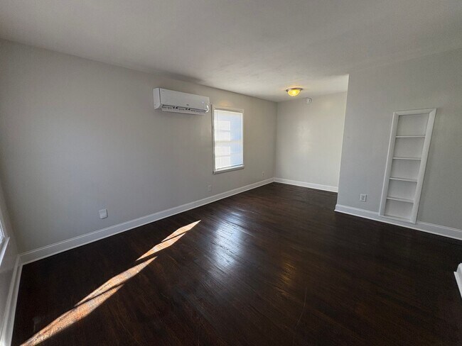 Foto del edificio - 429 Gary Ave