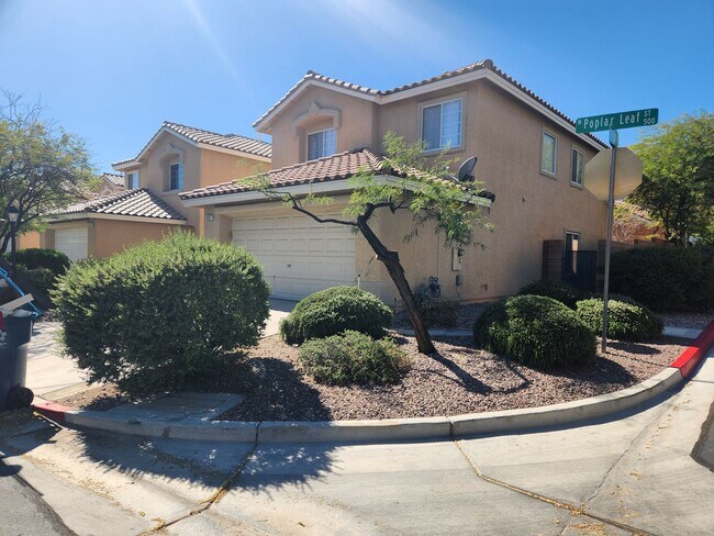 Foto del edificio - Gorgeous 3Bed/2.5 Bath home- located in N. Summerlin gated Community