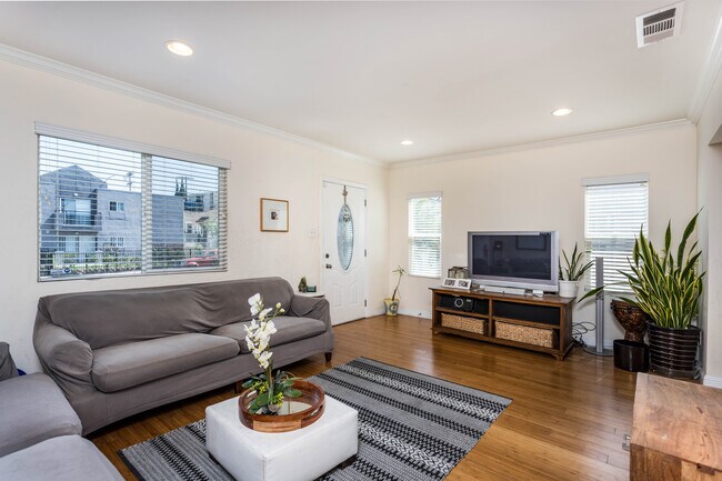 Foto del edificio - 4504 W Maplewood Ave
