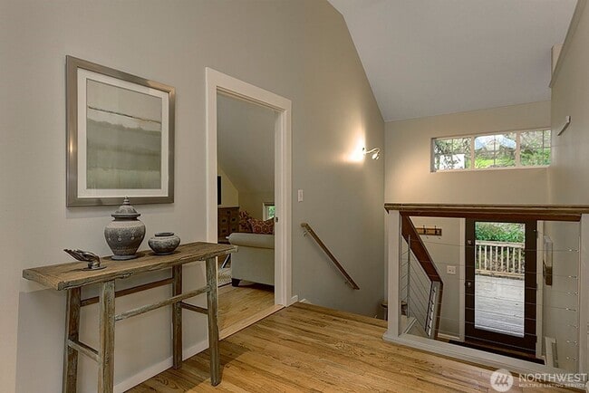 Building Photo - Bainbridge home for rent in magical setting.