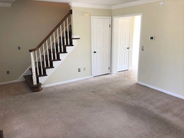 Building Photo - 941 Sumac Cir