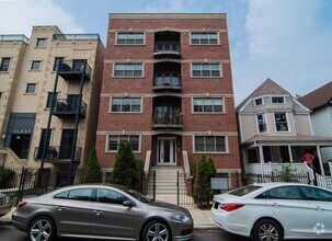 Building Photo - 3718 N Wilton Ave