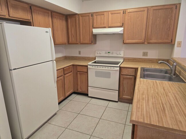 Foto del edificio - 1120 N Val Vista Dr