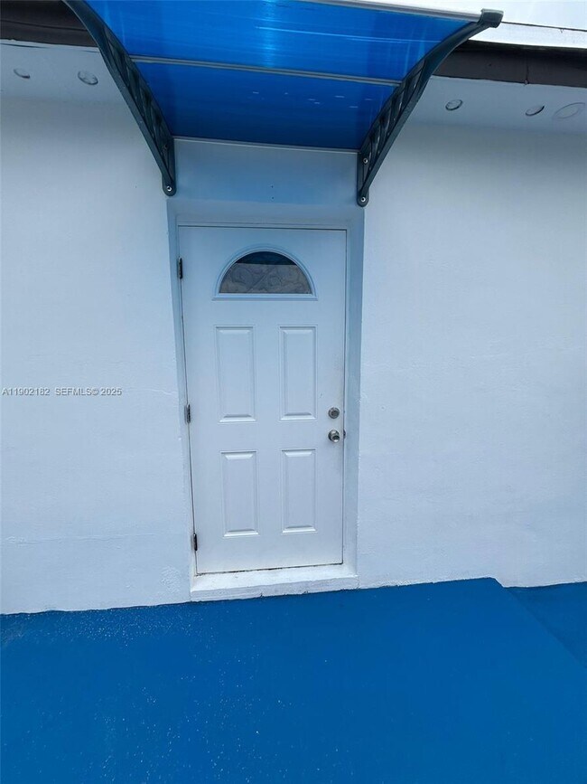 Foto del edificio - 1351 NW 132nd Terrace