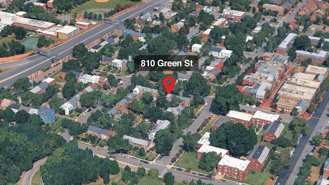 Building Photo - 810 Green St