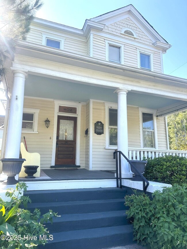 Building Photo - 402 S 5th Ave