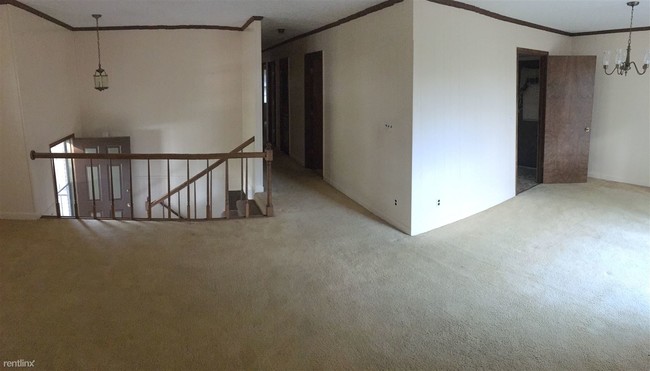 Building Photo - 4 br, 2 bath House - 2689 Marina Dr