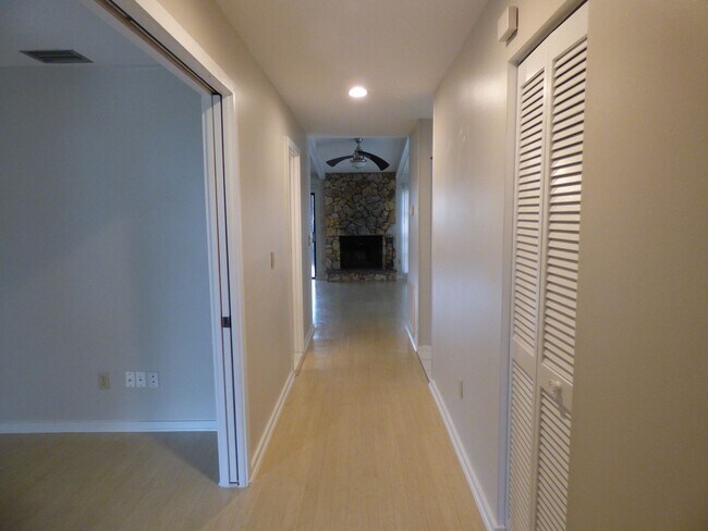 Building Photo - ***APPLICATION PENDING.  DO NOT APPLY! ***...