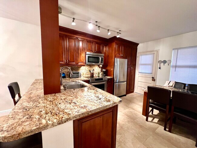 Foto del edificio - 2871 N Ocean Blvd