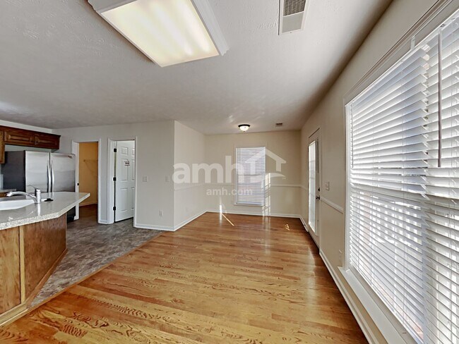 Building Photo - 399 Meigs Drive
