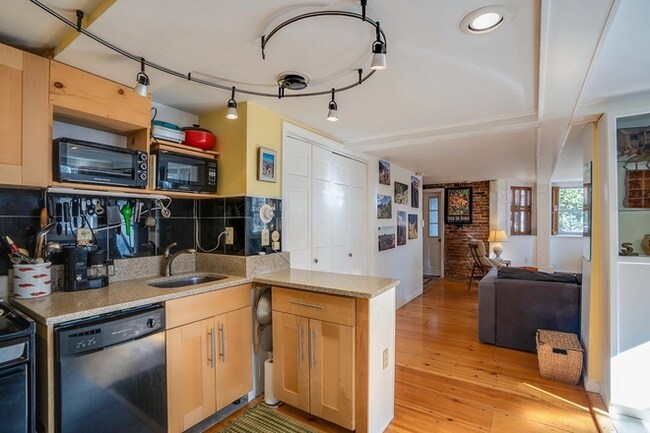 Kitchen flows into LR. Large closet. - 2 Emmons Pl