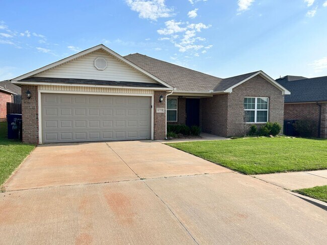 Foto del edificio - 4 Bed 2 Bath Home in Piedmont - Reduced ra...
