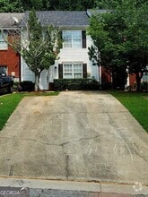 Building Photo - 2316 Strathmoor Manor Dr