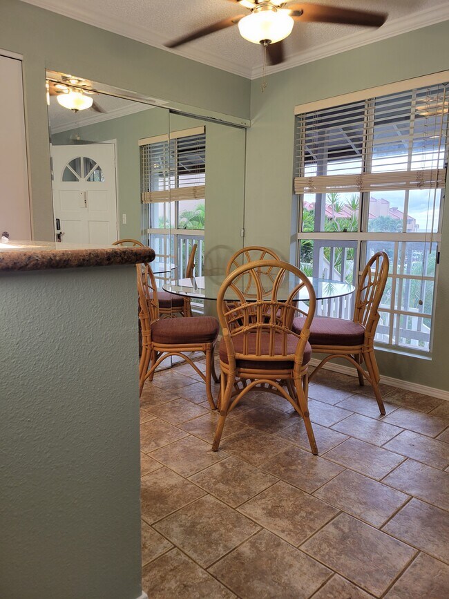 Foto del edificio - 160 Keonekai Rd