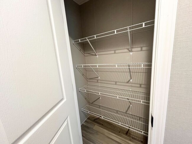 Building Photo - 52962 N Yorktown Ct