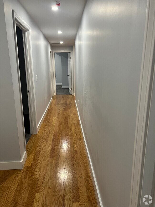 Building Photo - 11 Crowell St