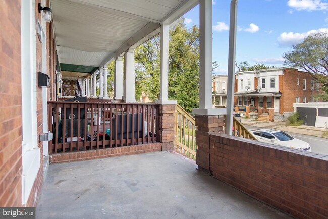Building Photo - 1604 N Ellamont St