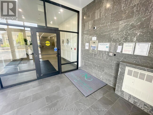 Building Photo - 512 - 260 VILLAGE WALK BOULEVARD
