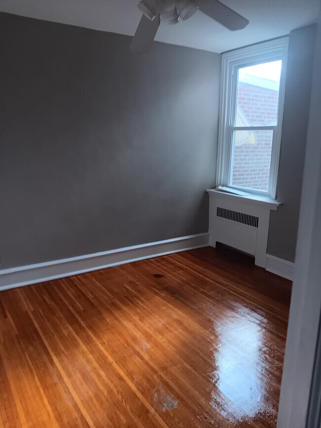 Foto del edificio - 1438 Van Kirk St