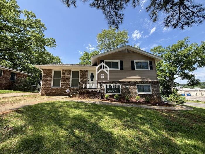 Primary Photo - 801 Hagwood Rd