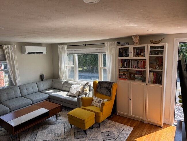 Photo - 171 Foster St House