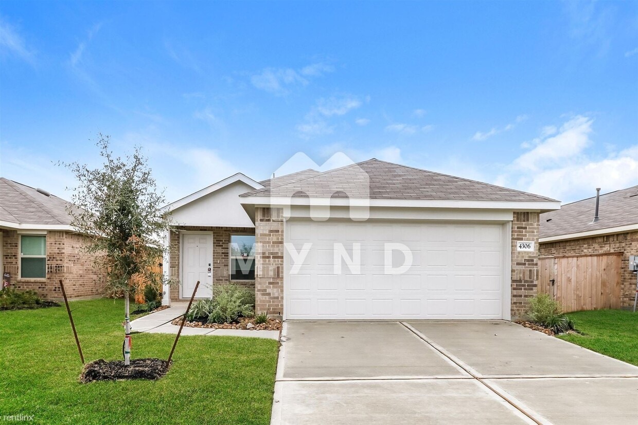 4 br, 2 bath House 8807 Bar Harbor Dr House Rental in Baytown, TX