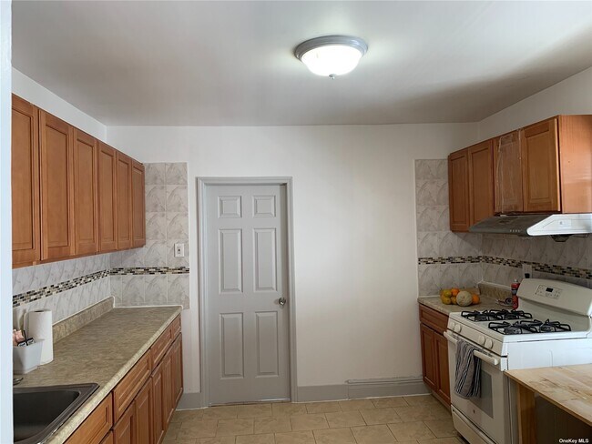 Foto del edificio - 53-52-5396 96th St