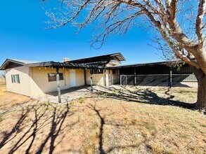 Building Photo - 7600 N Judy Ln