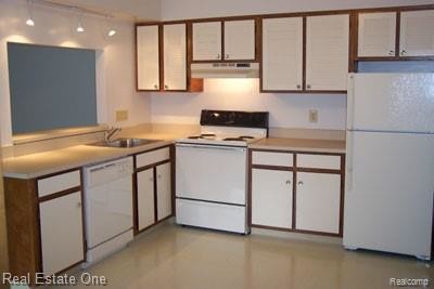 Building Photo - 1303 Kirts Blvd