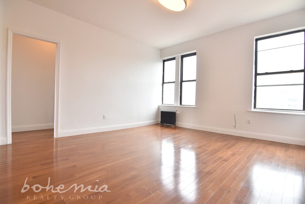 12 Pinehurst Ave, New York, NY 10033 Apartments in New York, NY