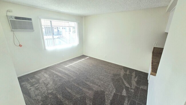 Foto del edificio - 1119 W Princeton St