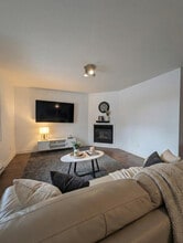 Building Photo - 5181 Rue Jacques-Plante