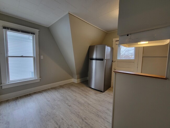 Foto del edificio - 7 11th Ave SW