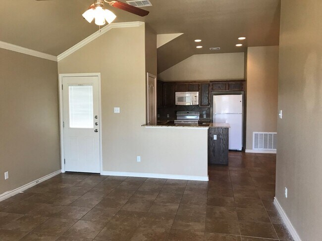 Foto del edificio - 2 Bedroom | 2 Bath  Located off Clear Creek Road in Killeen.