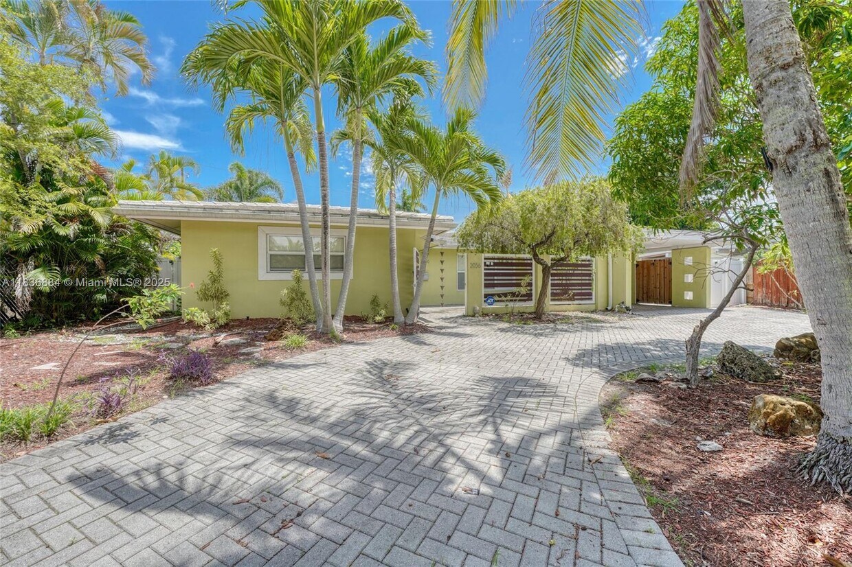 Foto principal - 2036 NE 30th St